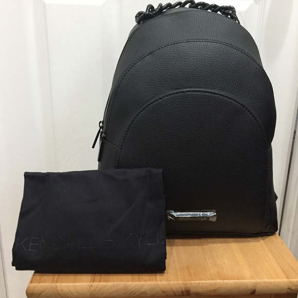 ‼️SOLD‼️KENDALL + KYLIE Sloane Backpack (Black) - Picture 1 of 7